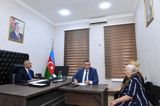 Dövlət Komitəsində vətəndaşların növbəti qəbulu keçirildi — FOTO Dövlət Komitəsində vətəndaşların növbəti qəbulu keçirildi — FOTO