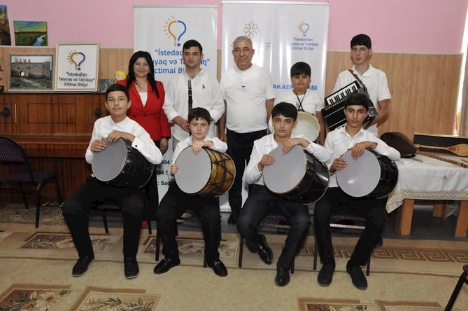 Bakı və Gədəbəydə uşaq və gənclər üçün ustad dərsləri təşkil olunub — FOTOLAR
