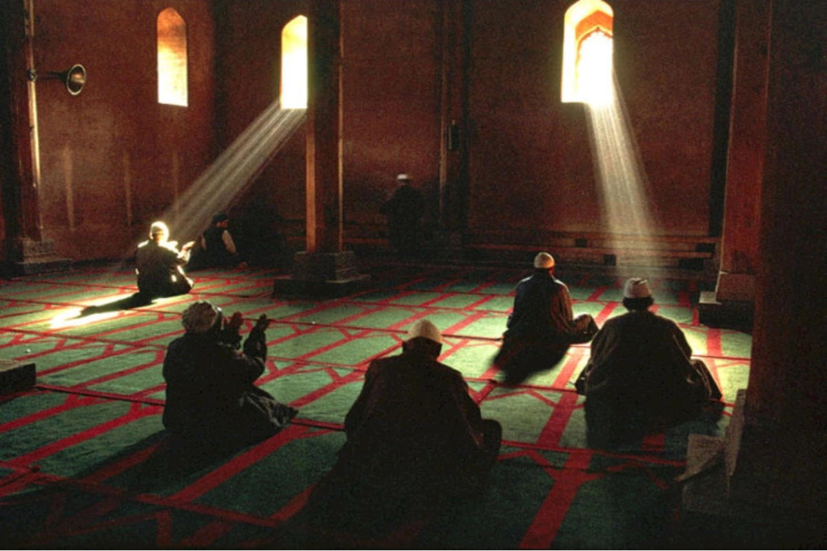 Azərbaycanda imam, müavini və müəzzin axtarılır — SİYAHI