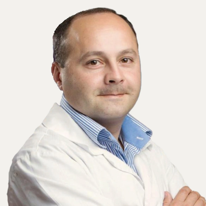 İdmanla məşğul olanlarda dəri çatları niyə yaranır — Həkim açıqladı İdmanla məşğul olanlarda dəri çatları niyə yaranır — Həkim açıqladı