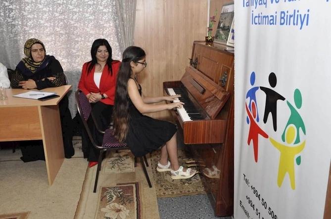 Bakı və Gədəbəydə uşaq və gənclər üçün ustad dərsləri təşkil olunub — FOTOLAR
