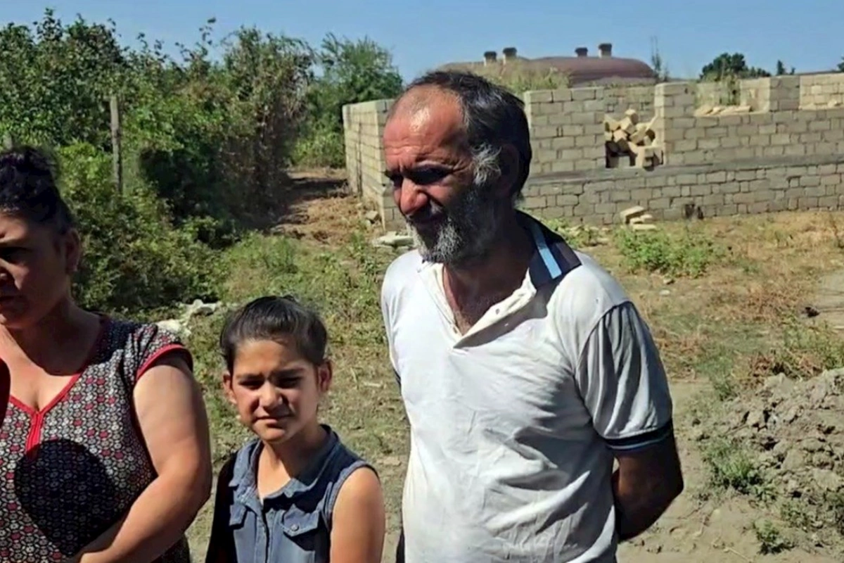 Evləri yandı, qəzalı binaya sığındılar — “Uşağı işə aparıram ki, ilan vurmasın” (VİDEO)