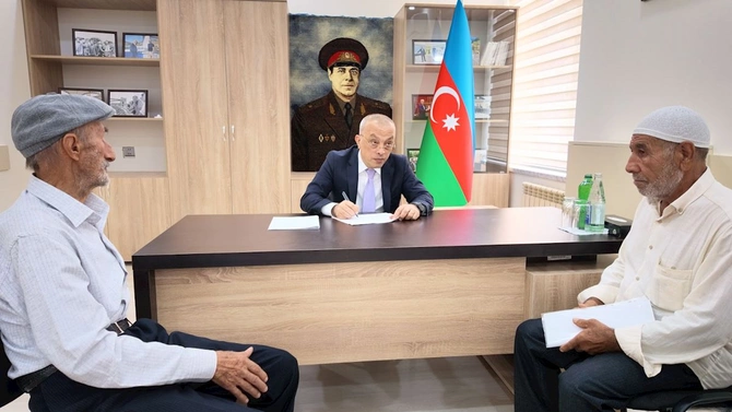 Azərbaycan Dövlət Su Ehtiyatları Agentliyinin sədri Lənkəran şəhərində vətəndaşlarla görüşüb — FOTOLAR