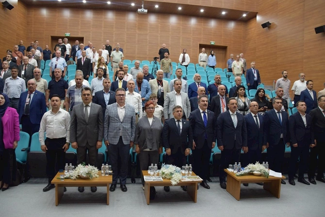 Balıkəsirdə Beynəlxalq Media Zirvəsi keçirildi: Türk dünyası üçün yeni media modeli təklif edildi — FOTOLAR