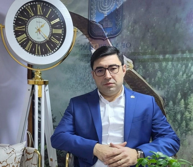 Saxta adla böyük oyun: Hersoqun qəbuluna can atıbmış — İz depuat Rafailova aparır Saxta adla böyük oyun: Hersoqun qəbuluna can atıbmış — İz depuat Rafailova aparır