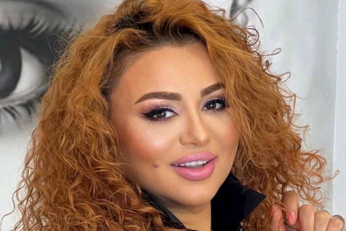 Vəfa Zeynalova qızı ilə istirahətdə — FOTOLAR