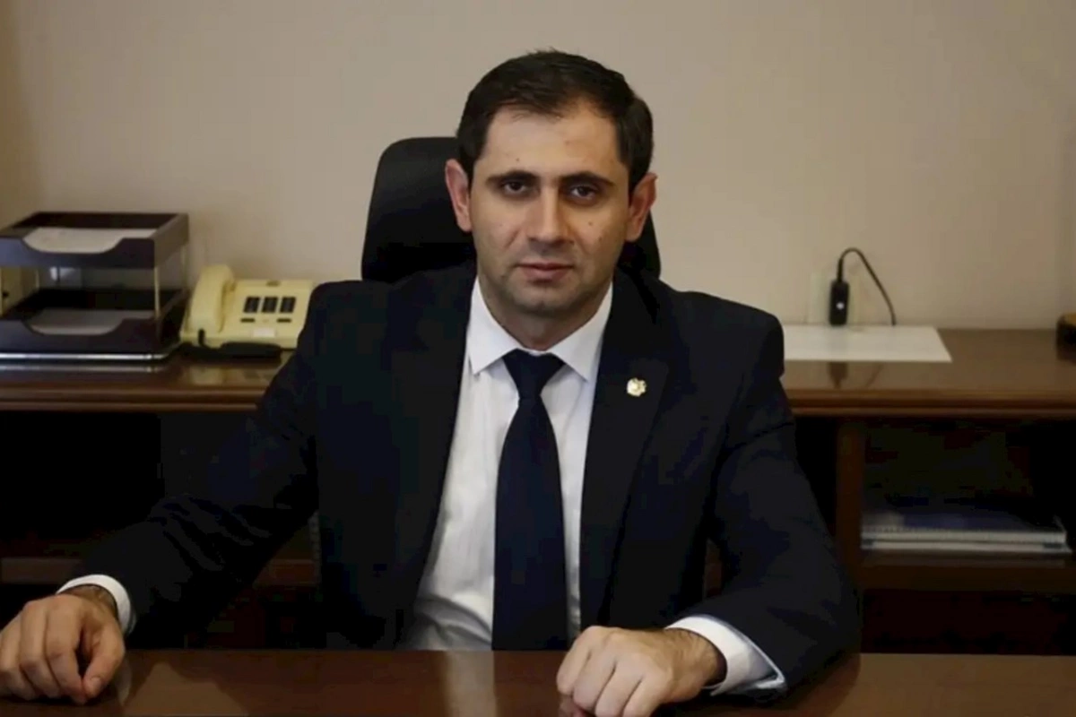 Ermənistanın müdafiə naziri: Ordu kriminal şəbəkələrdən təmizlənir