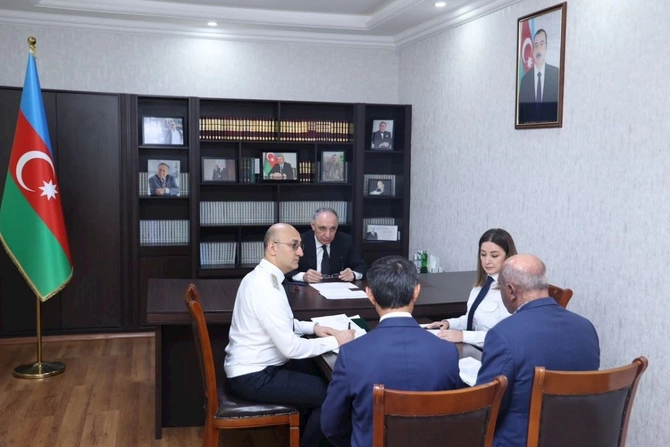 Kamran Əliyev Qubada vətəndaşları qəbul etdi — FOTOLAR Kamran Əliyev Qubada vətəndaşları qəbul etdi — FOTOLAR