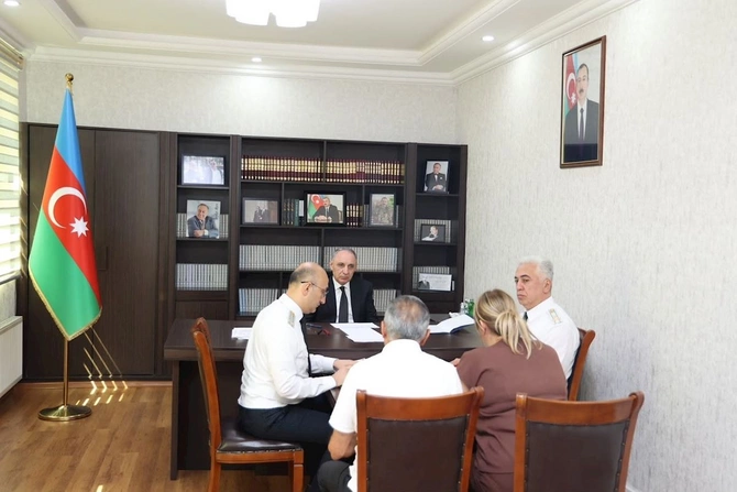 Kamran Əliyev Qubada vətəndaşları qəbul etdi — FOTOLAR Kamran Əliyev Qubada vətəndaşları qəbul etdi — FOTOLAR