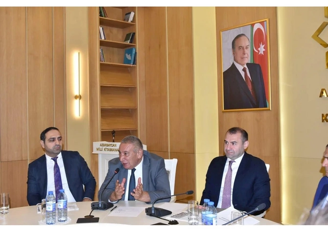 Mədəniyyət Nazirliyinin təşkilatçılığı ilə yazar və naşirlərlə görüş təşkil edilib — FOTOLAR