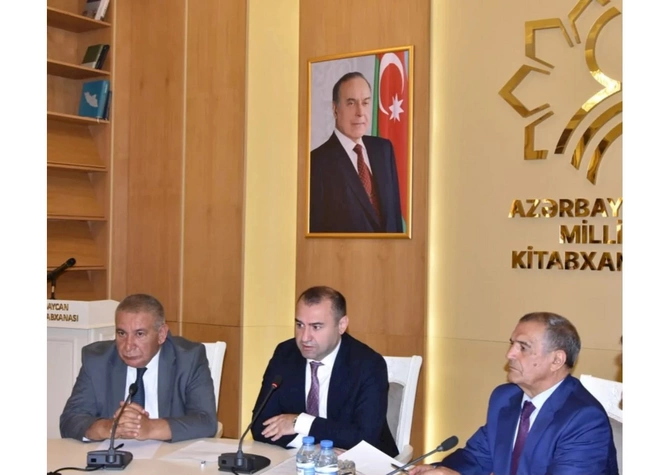 Mədəniyyət Nazirliyinin təşkilatçılığı ilə yazar və naşirlərlə görüş təşkil edilib — FOTOLAR