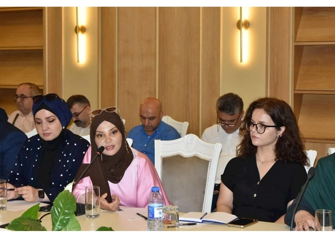 Mədəniyyət Nazirliyinin təşkilatçılığı ilə yazar və naşirlərlə görüş təşkil edilib — FOTOLAR