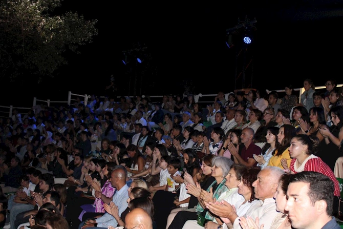 Qəbələ Festivalında ilk dəfə Azərbaycan kinofimlərindən musiqilər səsləndirilib — FOTOLAR