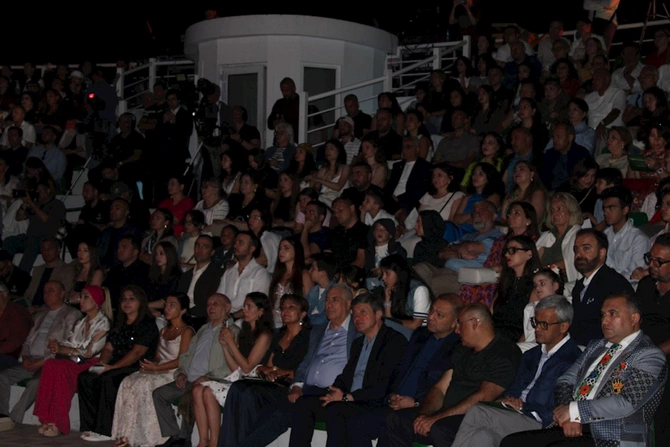 Qəbələ Festivalında ilk dəfə Azərbaycan kinofimlərindən musiqilər səsləndirilib — FOTOLAR