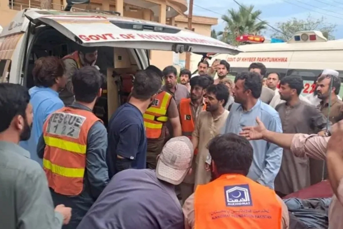 Pakistanda törədilən terror aktı nəticəsində ölənlərin sayı 14-ə çatıb