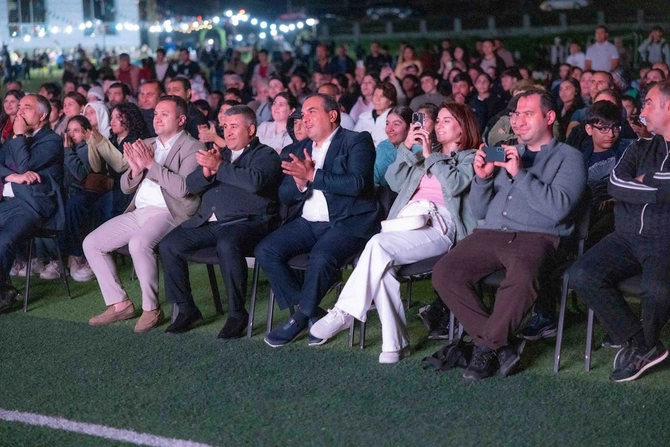 “AzerGold” və Bakı Media Mərkəzinin təşkilatçılığı ilə Daşkəsəndə milli kino seansı keçirilib — FOTOLAR