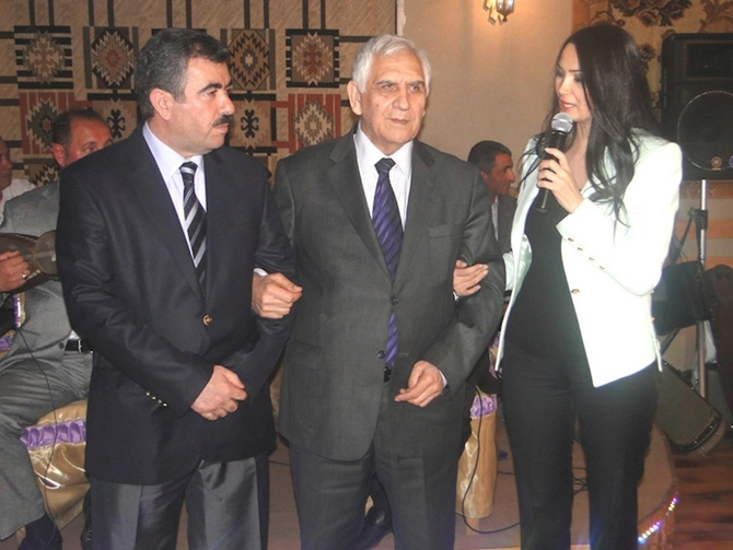 Türk dünyasının sevilən şairi Nəriman Həsənzadənin xatirəsi daim qəlbimizdə yaşayacaq Türk dünyasının sevilən şairi Nəriman Həsənzadənin xatirəsi daim qəlbimizdə yaşayacaq