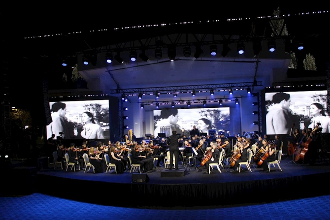 Qəbələ Festivalında ilk dəfə Azərbaycan kinofimlərindən musiqilər səsləndirilib — FOTOLAR