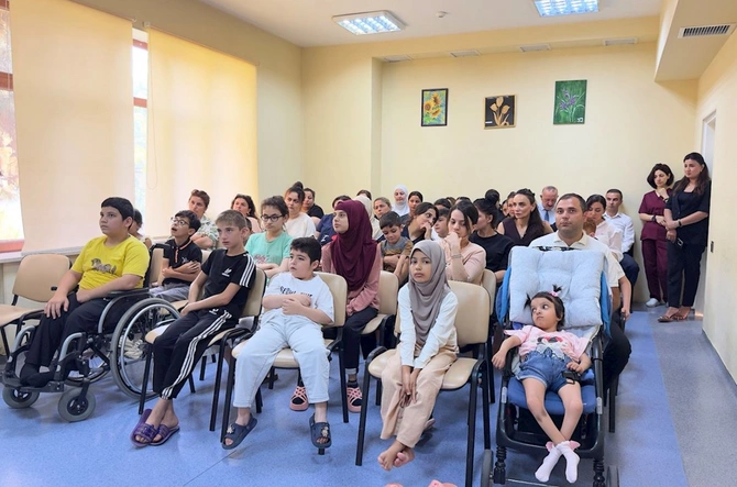 FHN əlilliyi olan şəxslər üçün maarifləndirmə tədbiri keçirdi — FOTOLAR FHN əlilliyi olan şəxslər üçün maarifləndirmə tədbiri keçirdi — FOTOLAR