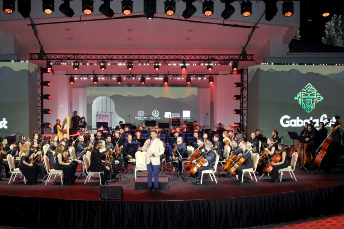 Qəbələ Festivalında ilk dəfə Azərbaycan kinofimlərindən musiqilər səsləndirilib — FOTOLAR