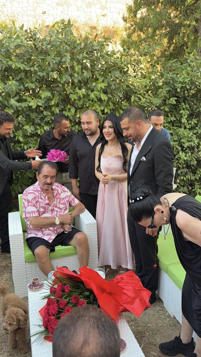 İbrahim Tatlısəs evində mənəvi qızı üçün elçilik mərasimi təşkil edib — FOTOLAR