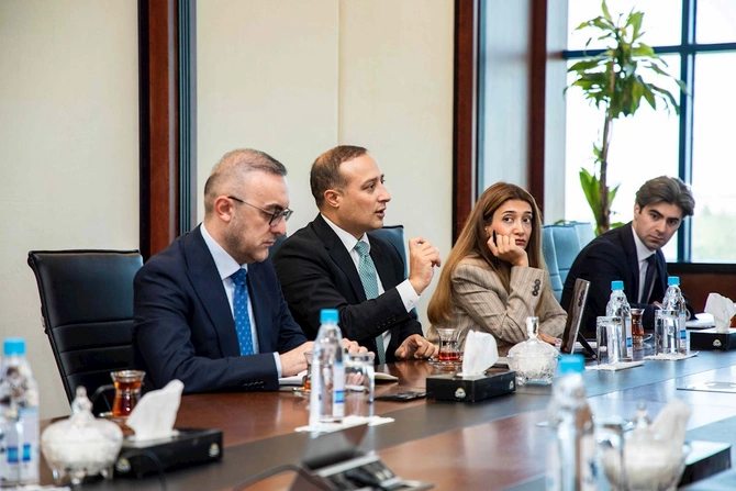 4SİM və “Azərsun Holdinq” arasında sənaye 4.0 texnologiyalarının tətbiqi ilə bağlı əməkdaşlıq müzakirə olunub — FOTOLAR 4SİM və “Azərsun Holdinq” arasında sənaye 4.0 texnologiyalarının tətbiqi ilə bağlı əməkdaşlıq müzakirə olunub — FOTOLAR