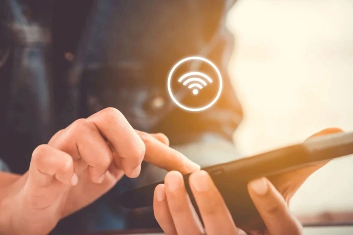 Qara dəliklərlə bağlı səhv Wi-Fi texnologiyasının yaranmasına necə səbəb oldu?