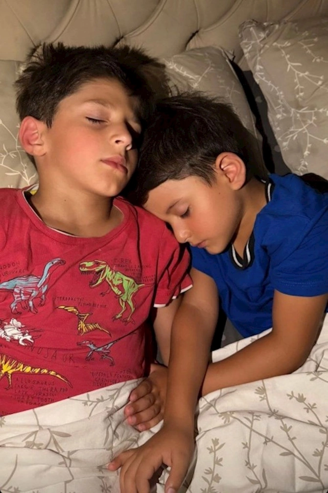 Muraddan oğulları ilə bağlı paylaşım — FOTO Muraddan oğulları ilə bağlı paylaşım — FOTO