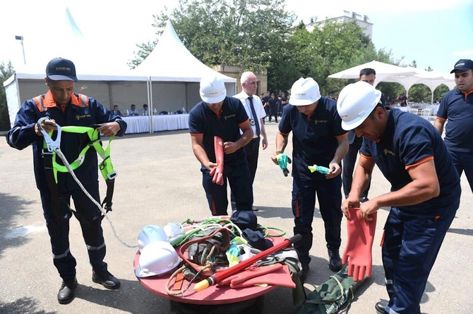 Yeni nəsil energetiklər: Şəbəkənin memarları Ümumrespublika Yarışının Qərb RETSİ üzrə regional turu təşkil olunub — FOTOLAR