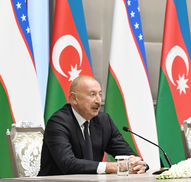 Prezidentlər mətbuata bəyanatlarla çıxış etdilər — FOTOLAR (YENİLƏNİB) Prezidentlər mətbuata bəyanatlarla çıxış etdilər — FOTOLAR (YENİLƏNİB)