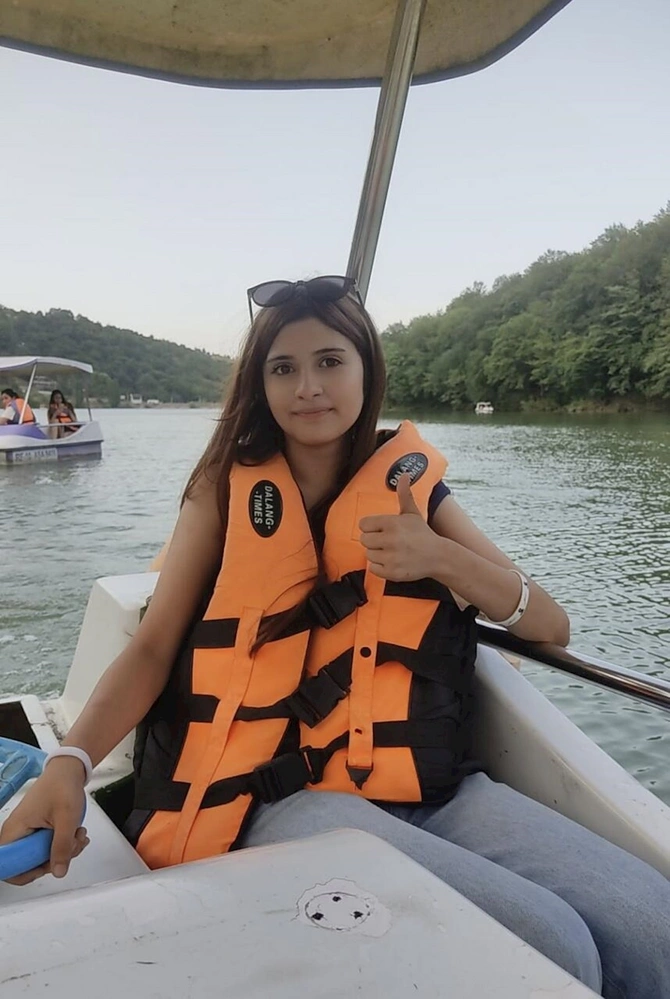 Sumqayıtda 14 yaşlı iki qız itkin düşüb — FOTOLAR Sumqayıtda 14 yaşlı iki qız itkin düşüb — FOTOLAR