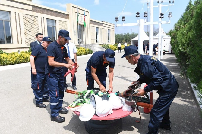 Yeni nəsil energetiklər: Şəbəkənin memarları Ümumrespublika Yarışının Qərb RETSİ üzrə regional turu təşkil olunub — FOTOLAR