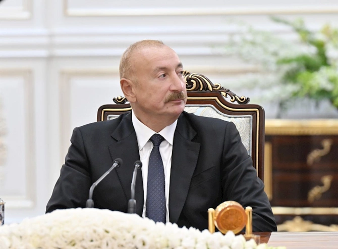 Azərbaycan və Özbəkistan Ali Dövlətlərarası Şuranın 3-cü iclası keçirildi — FOTOLAR (YENİLƏNİB) Azərbaycan və Özbəkistan Ali Dövlətlərarası Şuranın 3-cü iclası keçirildi — FOTOLAR (YENİLƏNİB)