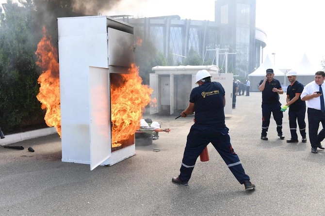Yeni nəsil energetiklər: Şəbəkənin memarları Ümumrespublika Yarışının Qərb RETSİ üzrə regional turu təşkil olunub — FOTOLAR