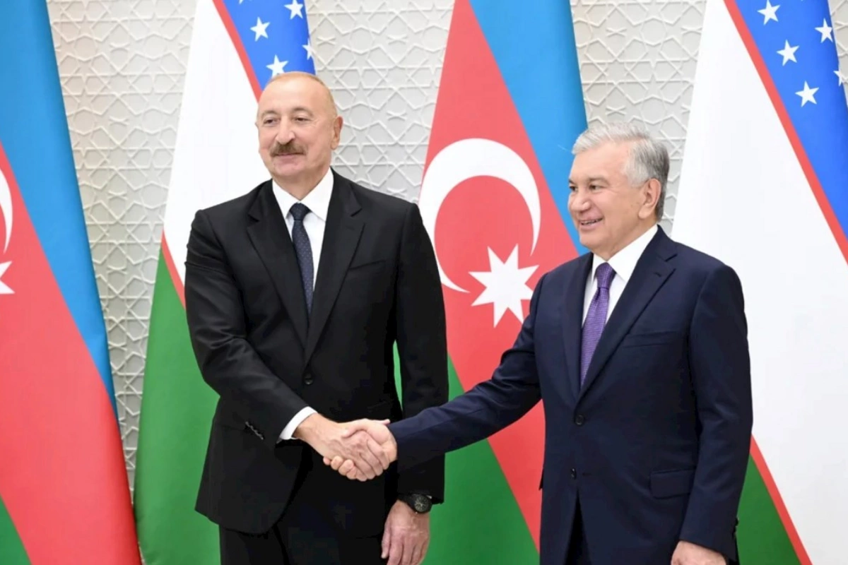 Şavkat Mirziyoyev Heydər Əliyev ordeni ilə təltif edildi