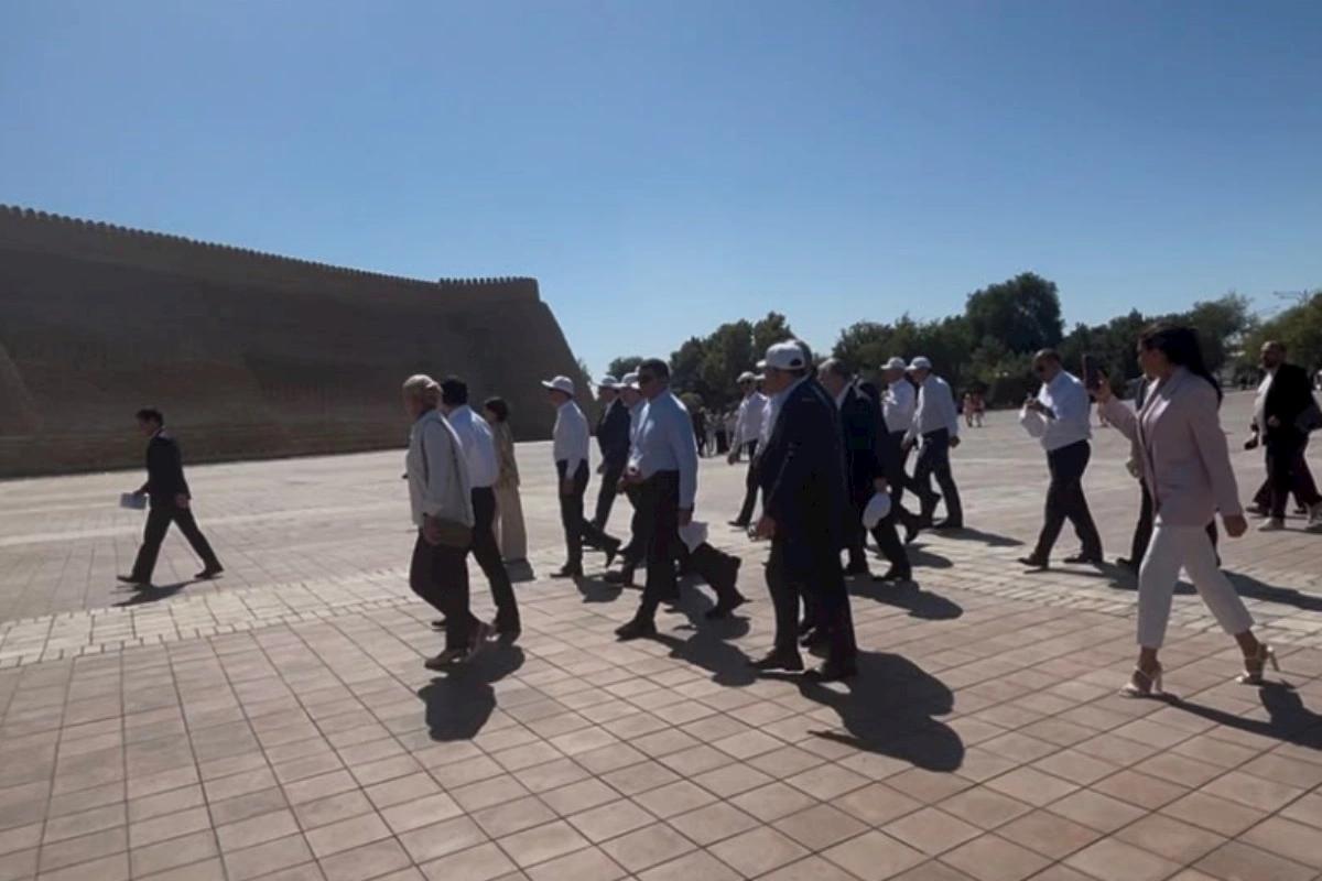 Azərbaycan nümayəndə heyəti Buxara “Ark” Qalasına gəlib