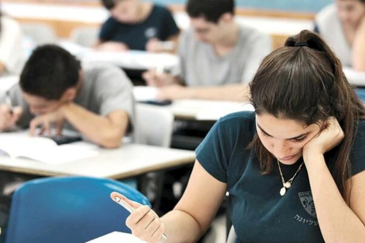 Magistraturanın boş qalan yerlərinə qəbul üçün ixtisas seçimi başlayıb