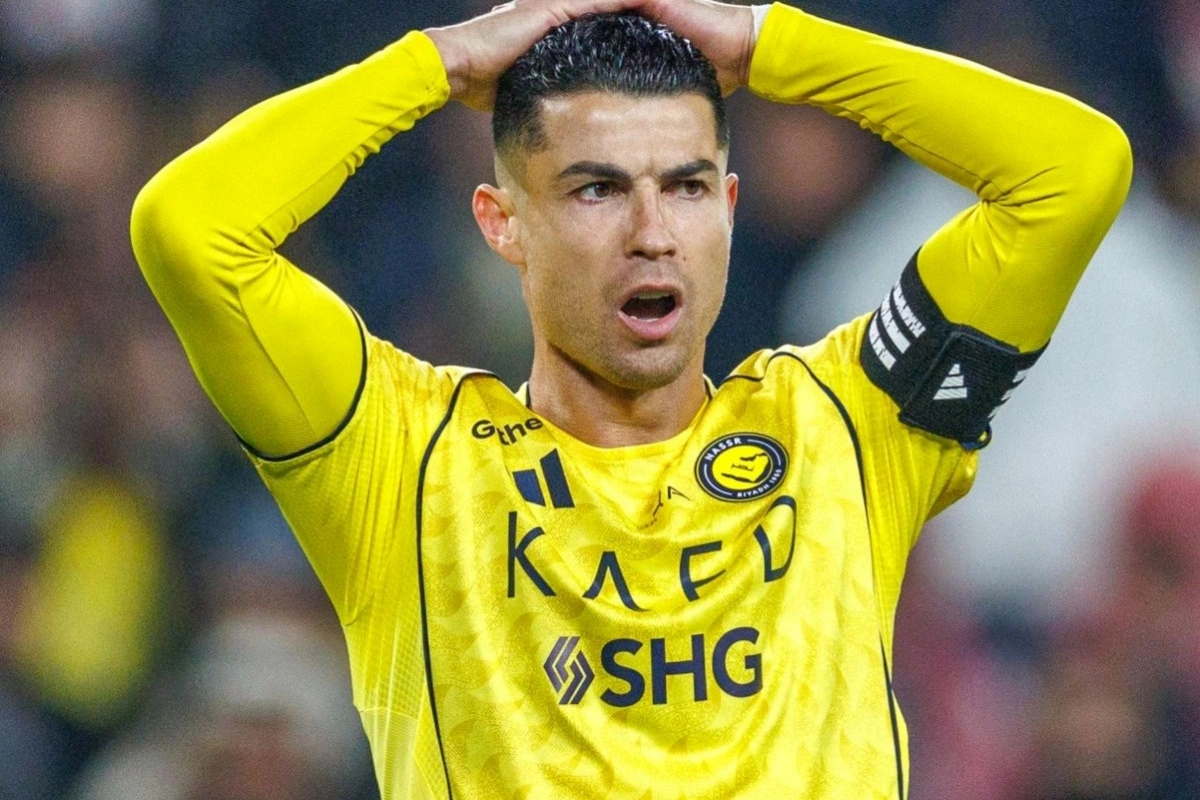 Ronaldo fasilədə niyə meydandan çıxarıldı?
