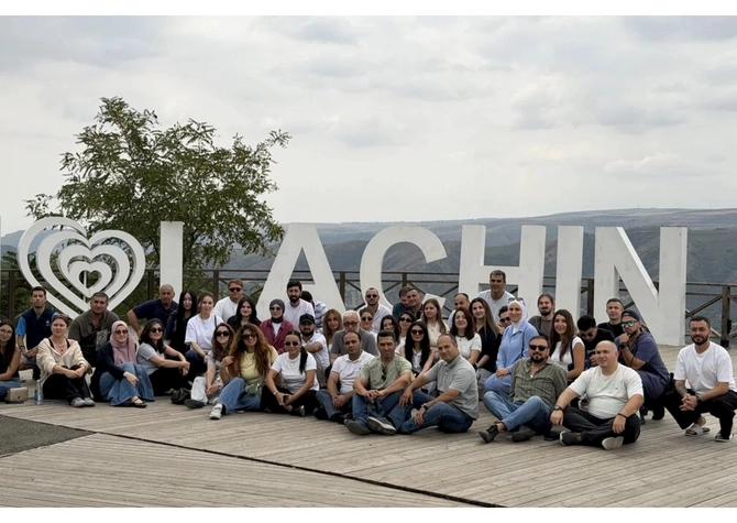 Yerli turizm sənayesi nümayəndələri Qarabağa tanışlıq səfəri ediblər — FOTOLAR Yerli turizm sənayesi nümayəndələri Qarabağa tanışlıq səfəri ediblər — FOTOLAR