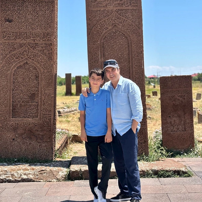 Alemdar illər sonra oğulları ilə şəkillərini paylaşdı