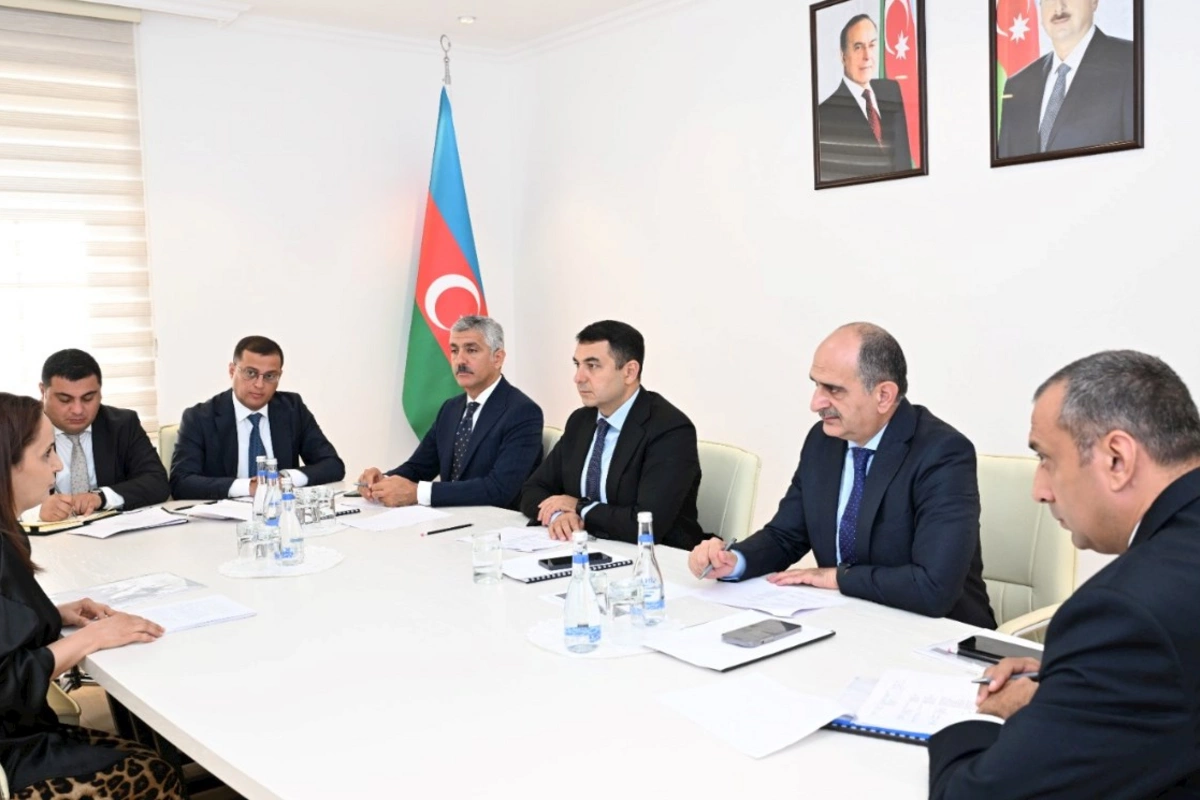 Mədəniyyət naziri Adil Kərimli Laçın şəhərində vətəndaşların müraciətlərini dinləyib — FOTOLAR