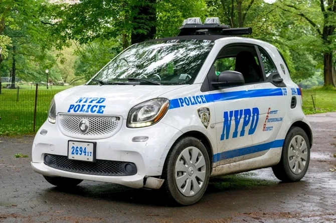 ABŞ polisinin istifadə etdiyi ən qəribə patrul avtomobilləri -— FOTOLAR