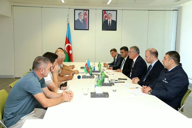Azər Məmmədov Qaxda vətəndaş qəbulu keçirib — FOTOLAR Azər Məmmədov Qaxda vətəndaş qəbulu keçirib — FOTOLAR