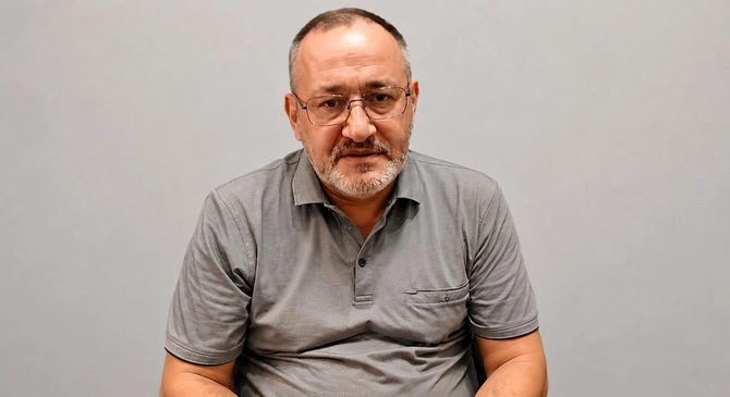 Türmə dostu Dələduz dələduzu uzaqdan tanıyır dedi, David Seliverstovu belə ifşa etdi — VİDEO Türmə dostu Dələduz dələduzu uzaqdan tanıyır dedi, David Seliverstovu belə ifşa etdi — VİDEO