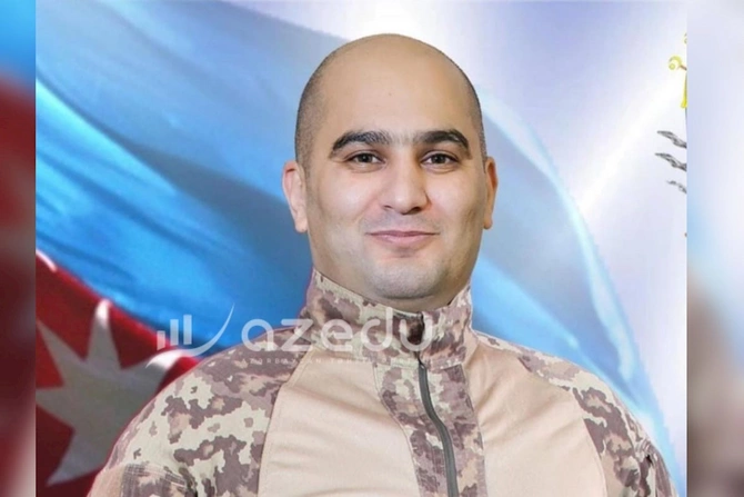 Şəhidin həyat yoldaşı və qızı tələbə oldu — FOTOLAR Şəhidin həyat yoldaşı və qızı tələbə oldu — FOTOLAR