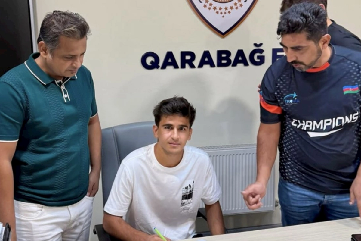 Qarabağ Pakistandan futbolçu transfer etdi
