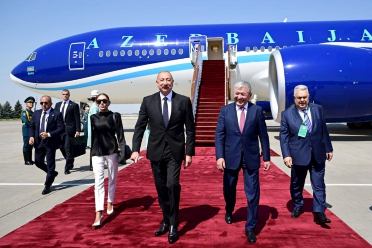 Prezidentə təqdim edilən əşyalar nədir? — FOTOLAR