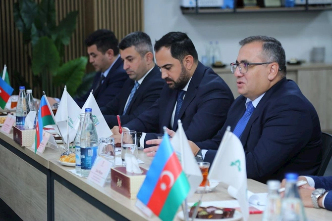 Kənd Təsərrüfatı Nazirliyi ilə Veysəloğlu Şirkətlər Qrupu arasında memorandum imzalanıb — FOTOLAR Kənd Təsərrüfatı Nazirliyi ilə Veysəloğlu Şirkətlər Qrupu arasında memorandum imzalanıb — FOTOLAR