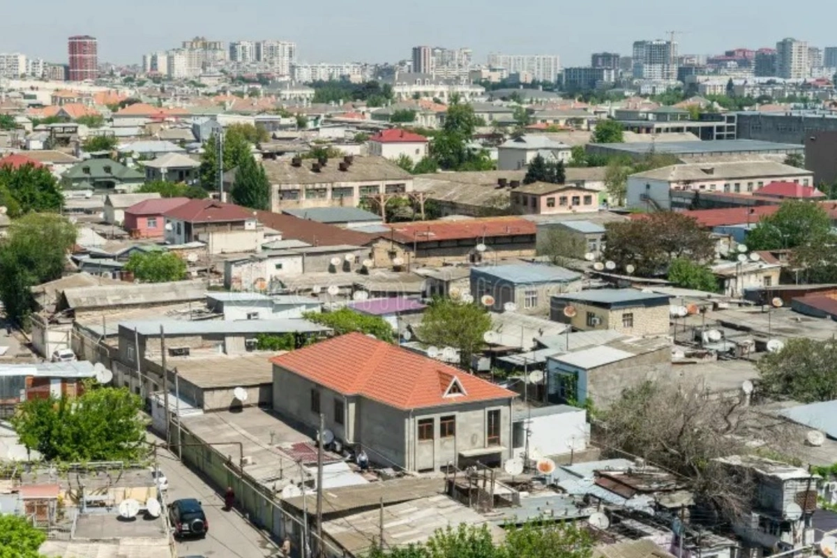 Sənədsiz evlərin rəsmiləşdirilməsi daşınmaz əmlak bazarına necə təsir göstərəcək? — Ekspert rəyi