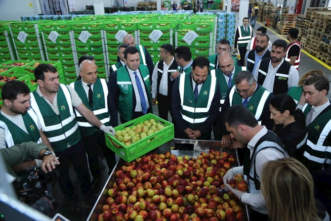 Kənd Təsərrüfatı Nazirliyi ilə Veysəloğlu Şirkətlər Qrupu arasında memorandum imzalanıb — FOTOLAR Kənd Təsərrüfatı Nazirliyi ilə Veysəloğlu Şirkətlər Qrupu arasında memorandum imzalanıb — FOTOLAR